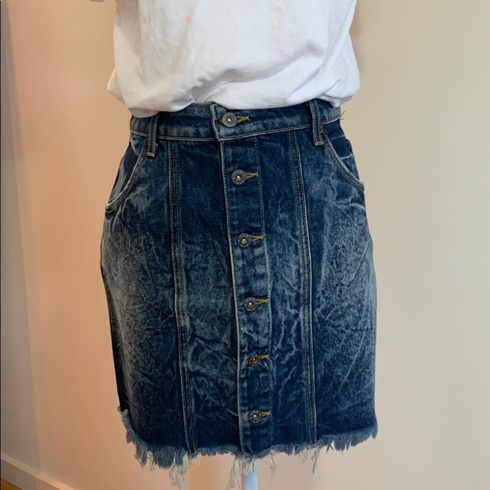 NWT - Carmar Jean Skirt // Size 27